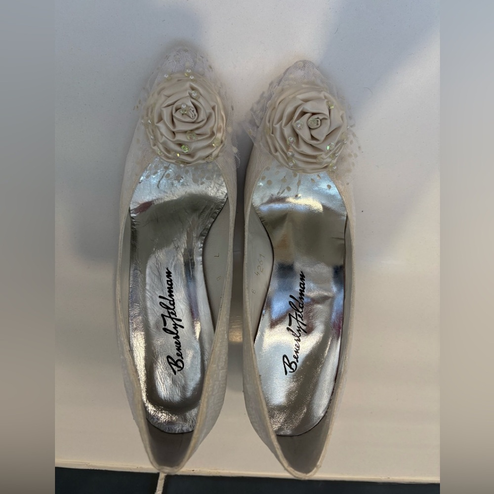 Beverly Feldman Heels with Rose Detail - Picture 6 of 8